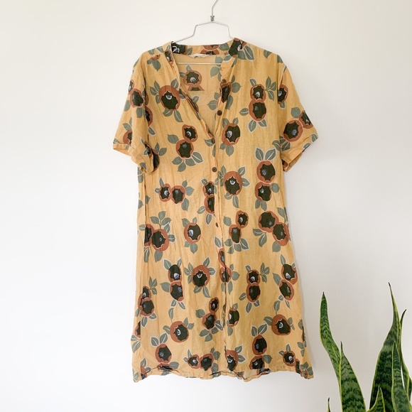 Dresses & Skirts - Boutique Yellow Floral Button Down Dress sz M/L